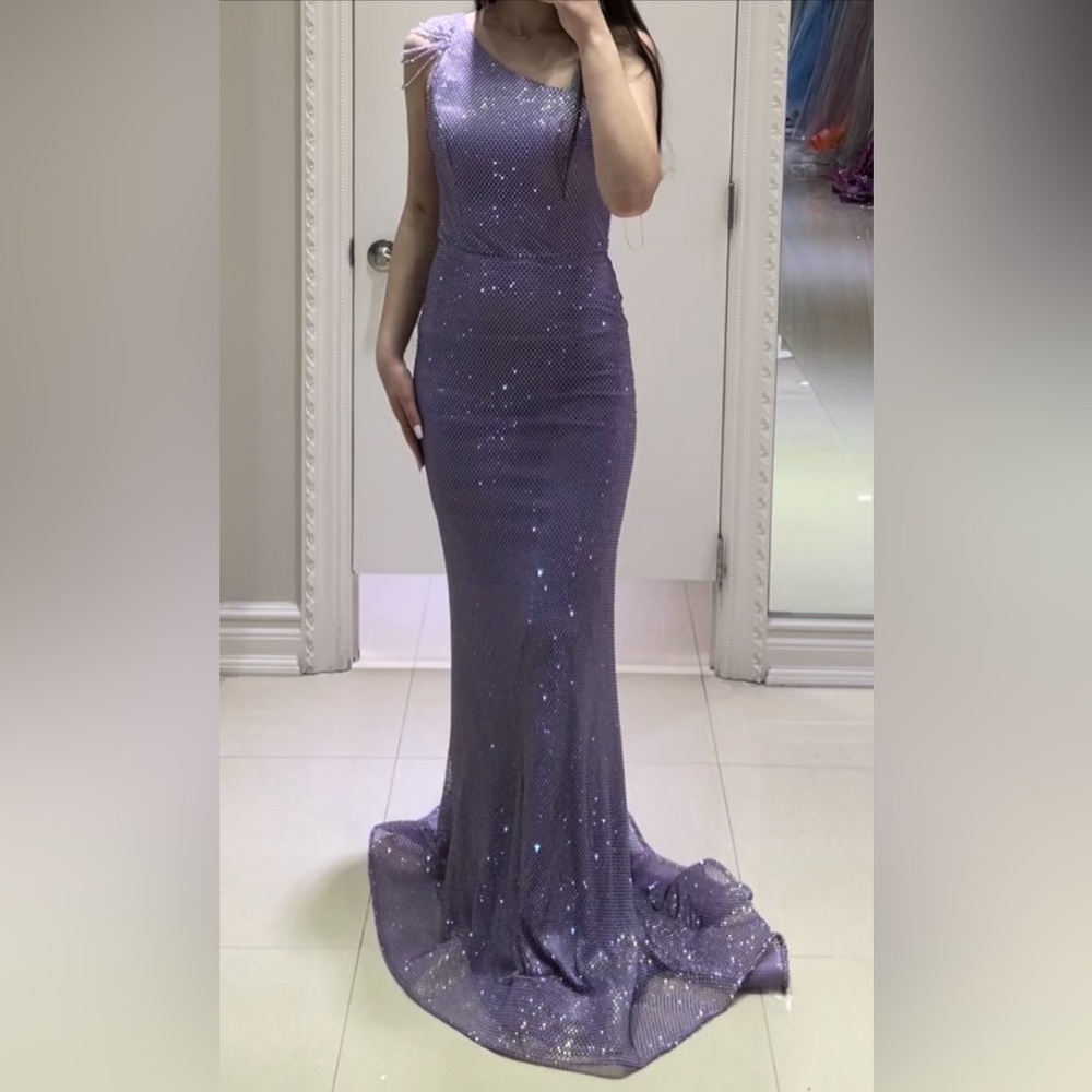 One shoulder prom dress
